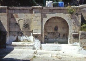  Fonte Vecchia di San Giovanni Lipioni